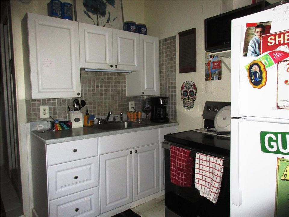 For Sale: $1,200,000 (5 beds, 0 baths, 2961 Square Feet)