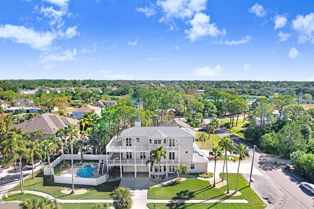 En Venta: $1,599,900 (4 camas, 3 baños, 3334 Pies cuadrados)