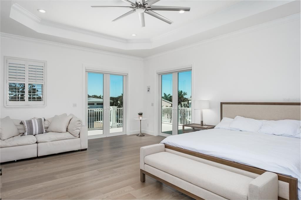 En Venta: $1,599,900 (4 camas, 3 baños, 3334 Pies cuadrados)