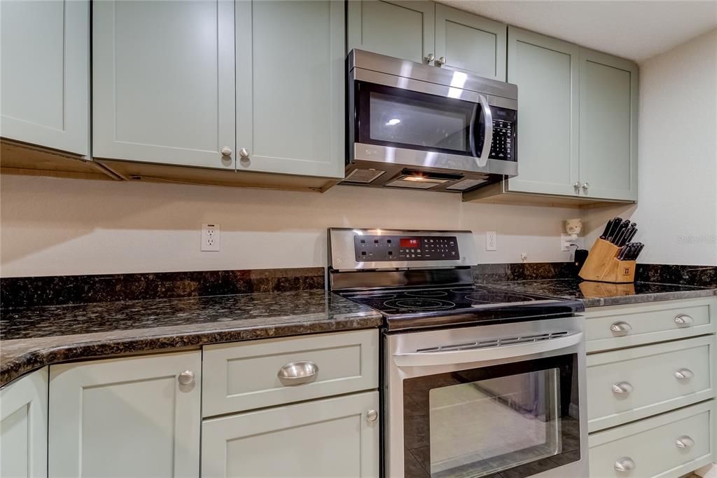 В аренду: $3,400 (3 спален, 3 ванн, 1749 Квадратных фут)