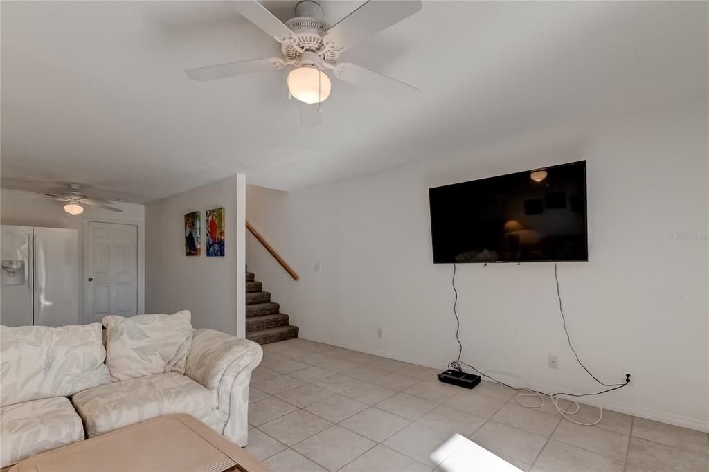 В аренду: $3,400 (3 спален, 3 ванн, 1749 Квадратных фут)
