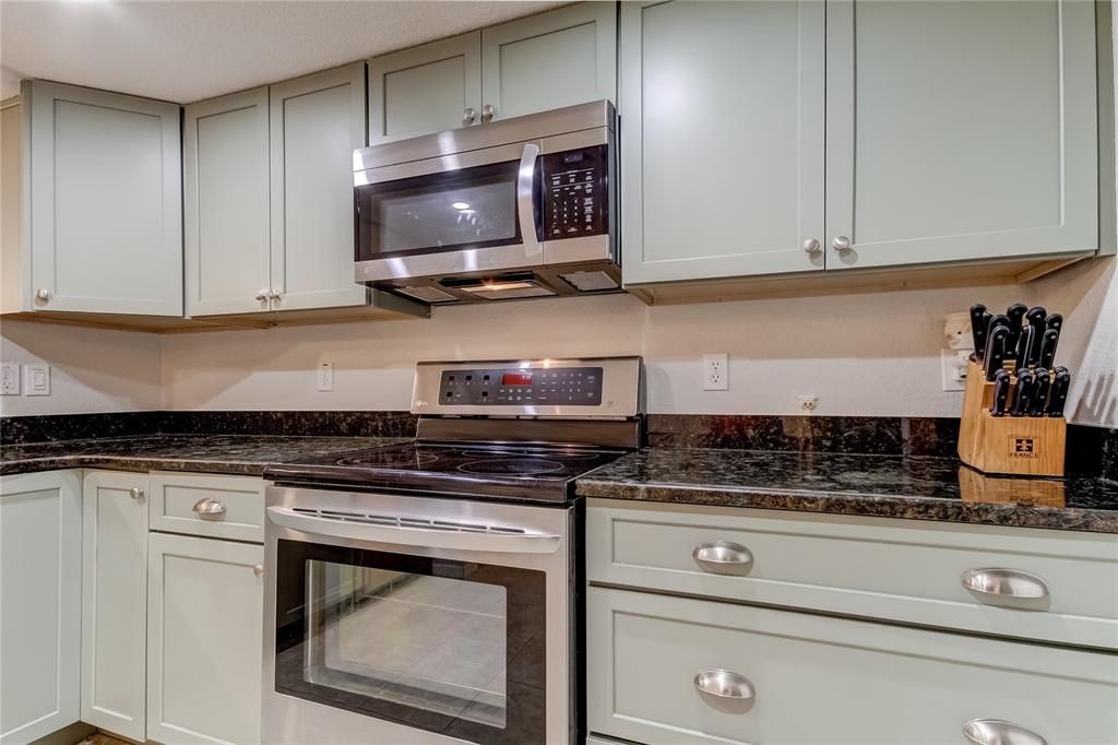 В аренду: $3,400 (3 спален, 3 ванн, 1749 Квадратных фут)