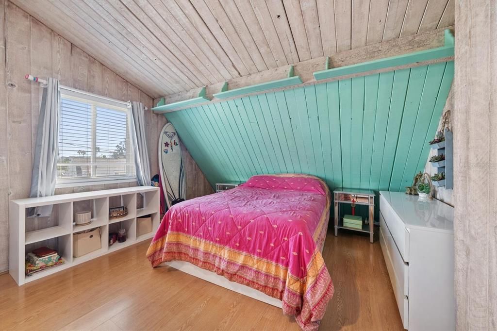 Activo con contrato: $2,595,000 (2 camas, 2 baños, 1316 Pies cuadrados)