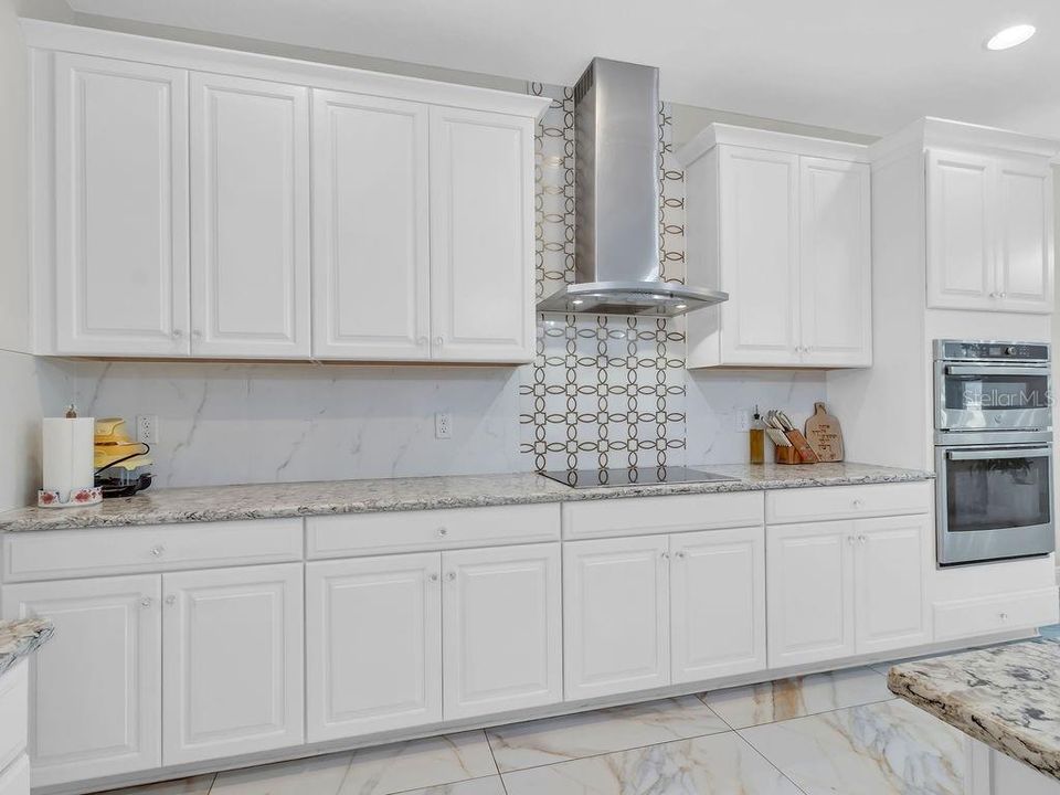 For Sale: $849,999 (5 beds, 4 baths, 3761 Square Feet)