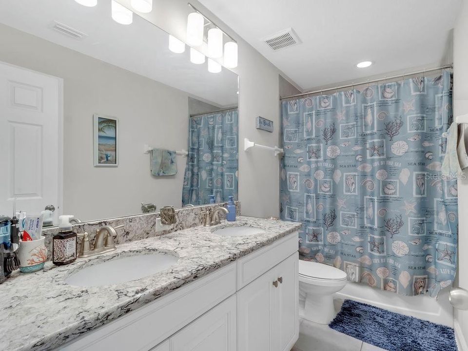 For Sale: $849,999 (5 beds, 4 baths, 3761 Square Feet)