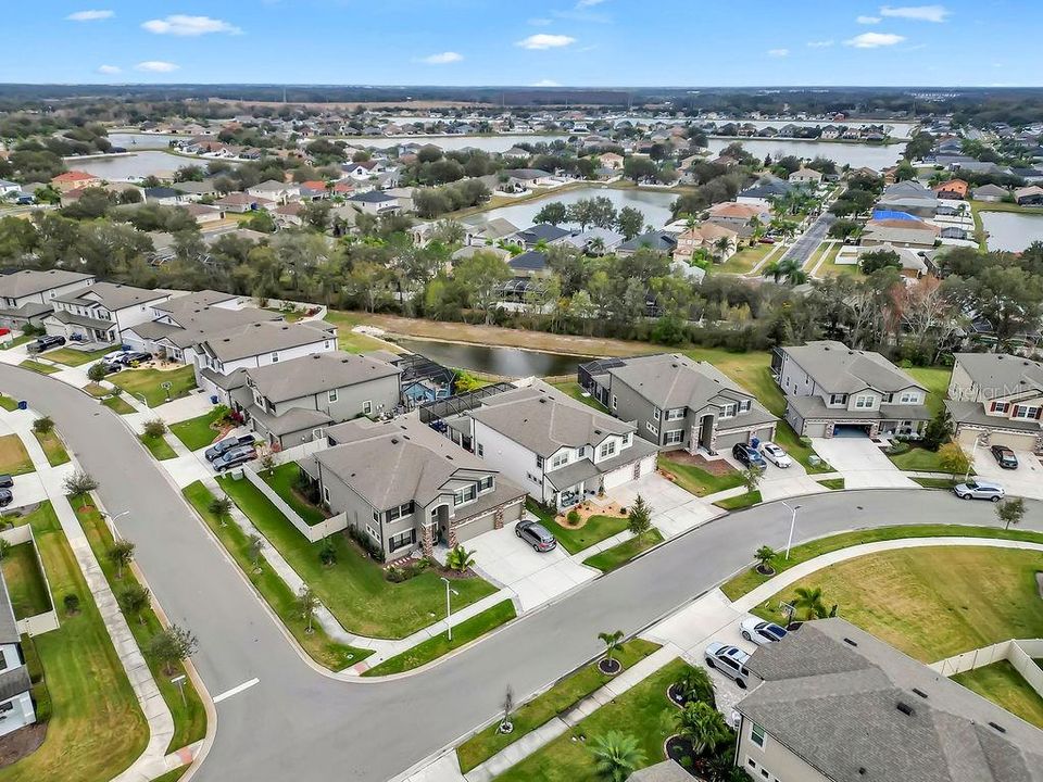 For Sale: $849,999 (5 beds, 4 baths, 3761 Square Feet)