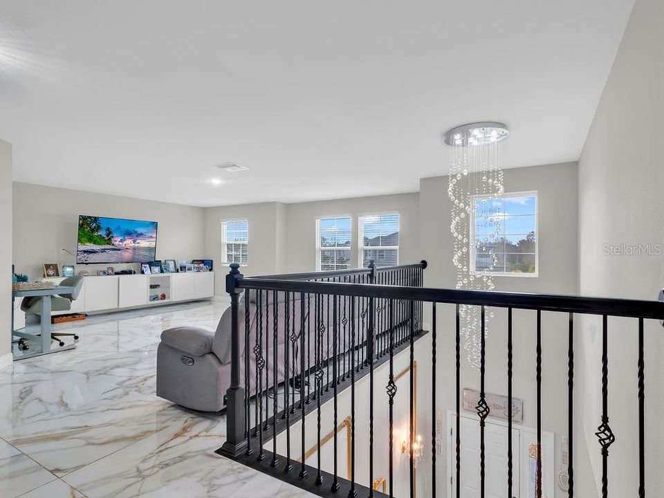 For Sale: $849,999 (5 beds, 4 baths, 3761 Square Feet)