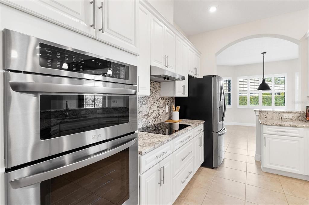Activo con contrato: $689,000 (3 camas, 3 baños, 2512 Pies cuadrados)