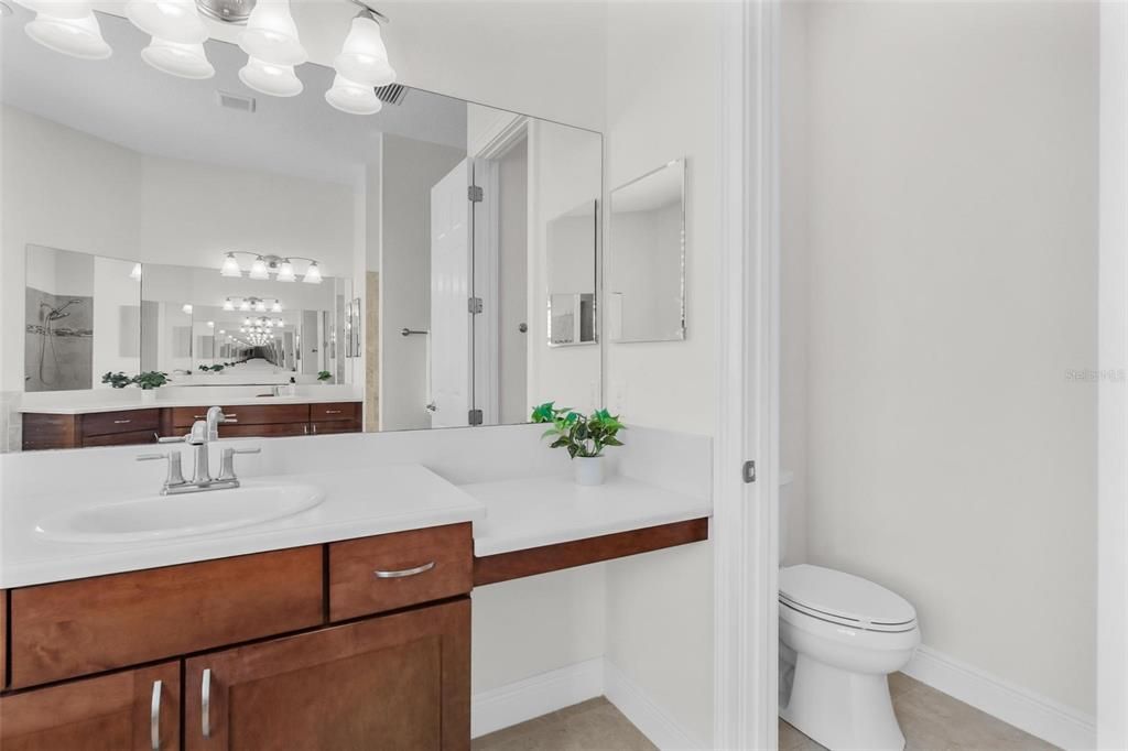 Activo con contrato: $689,000 (3 camas, 3 baños, 2512 Pies cuadrados)