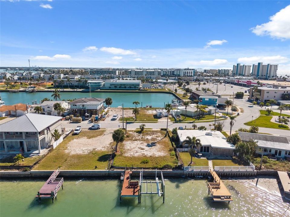 For Sale: $899,000 (0.14 acres)