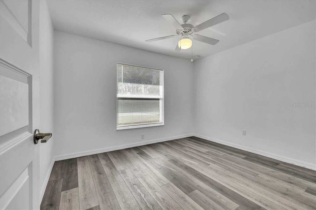 Activo con contrato: $240,000 (3 camas, 2 baños, 1228 Pies cuadrados)