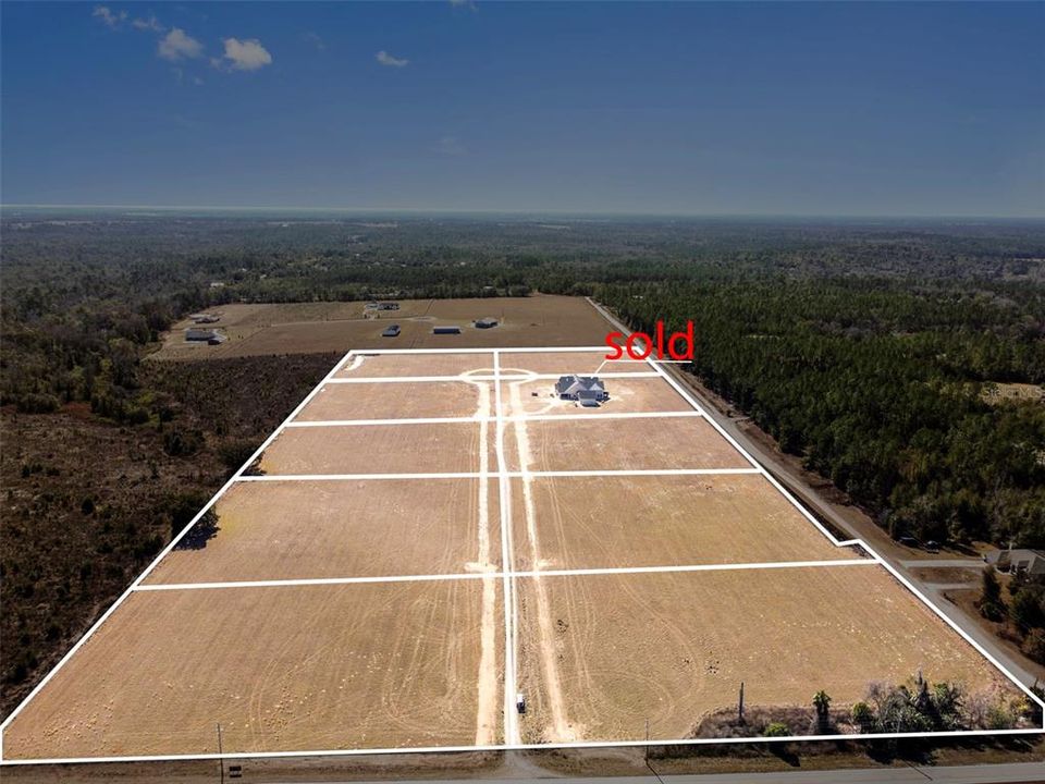 En Venta: $330,000 (3.20 acres)