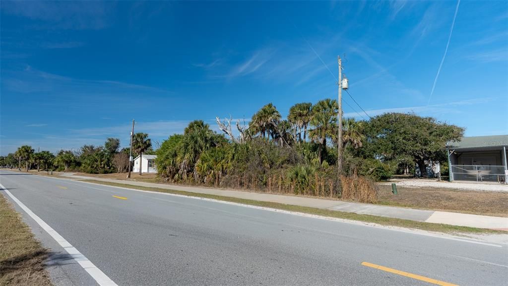 Activo con contrato: $199,900 (0.19 acres)