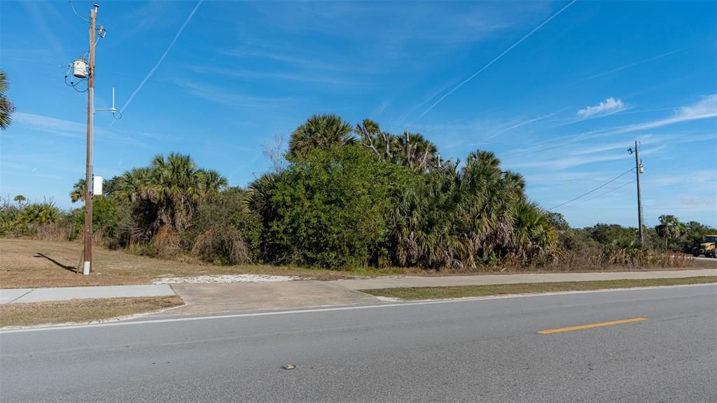 Activo con contrato: $199,900 (0.19 acres)