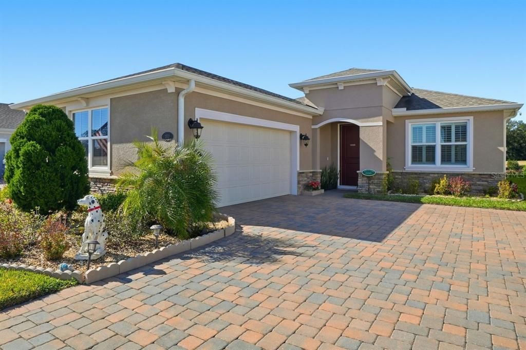 For Sale: $509,000 (3 beds, 2 baths, 2024 Square Feet)