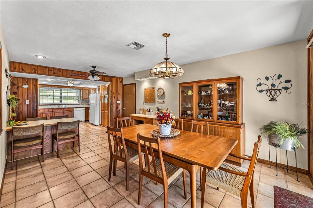For Sale: $649,900 (3 beds, 2 baths, 1760 Square Feet)