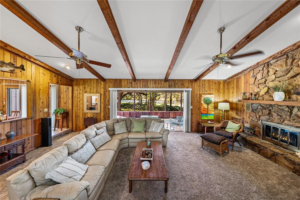 For Sale: $649,900 (3 beds, 2 baths, 1760 Square Feet)