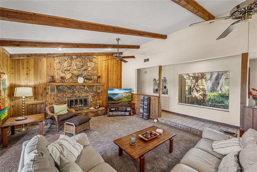For Sale: $649,900 (3 beds, 2 baths, 1760 Square Feet)
