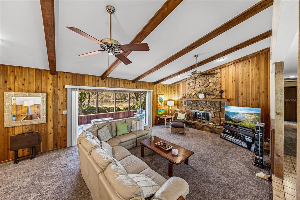 For Sale: $649,900 (3 beds, 2 baths, 1760 Square Feet)