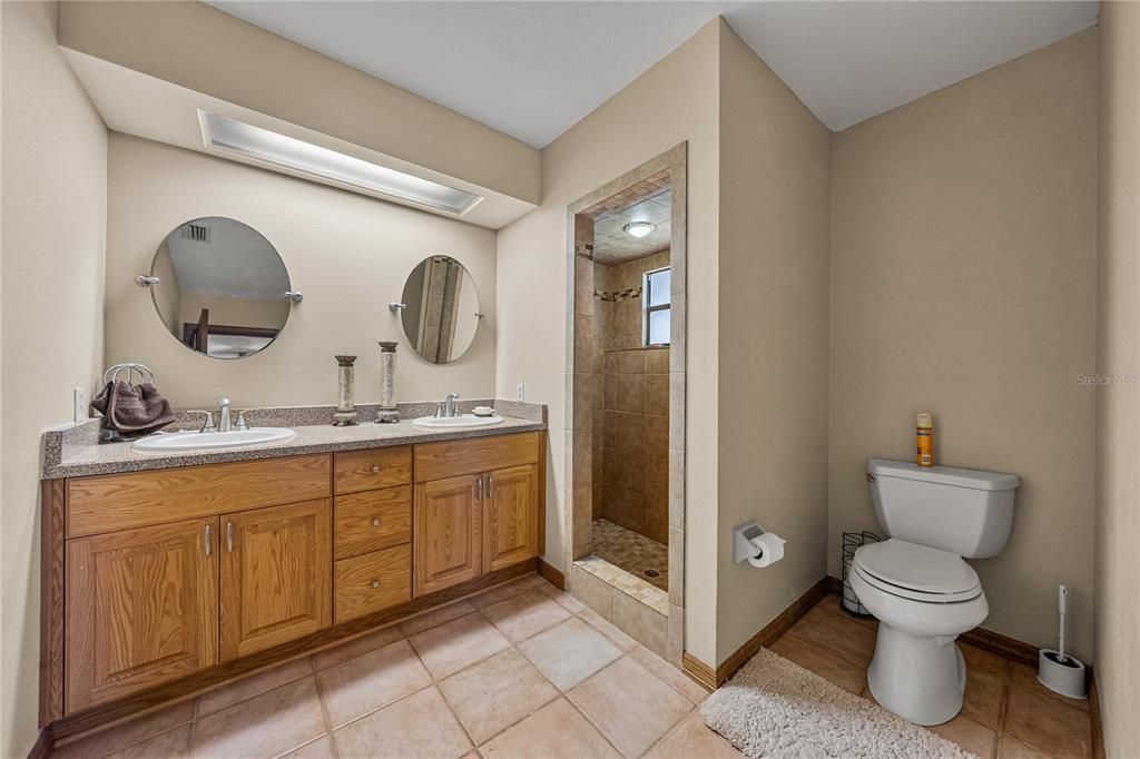 For Sale: $649,900 (3 beds, 2 baths, 1760 Square Feet)