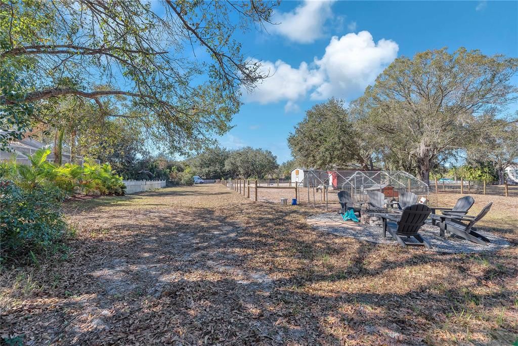 Activo con contrato: $639,900 (4 camas, 3 baños, 2068 Pies cuadrados)