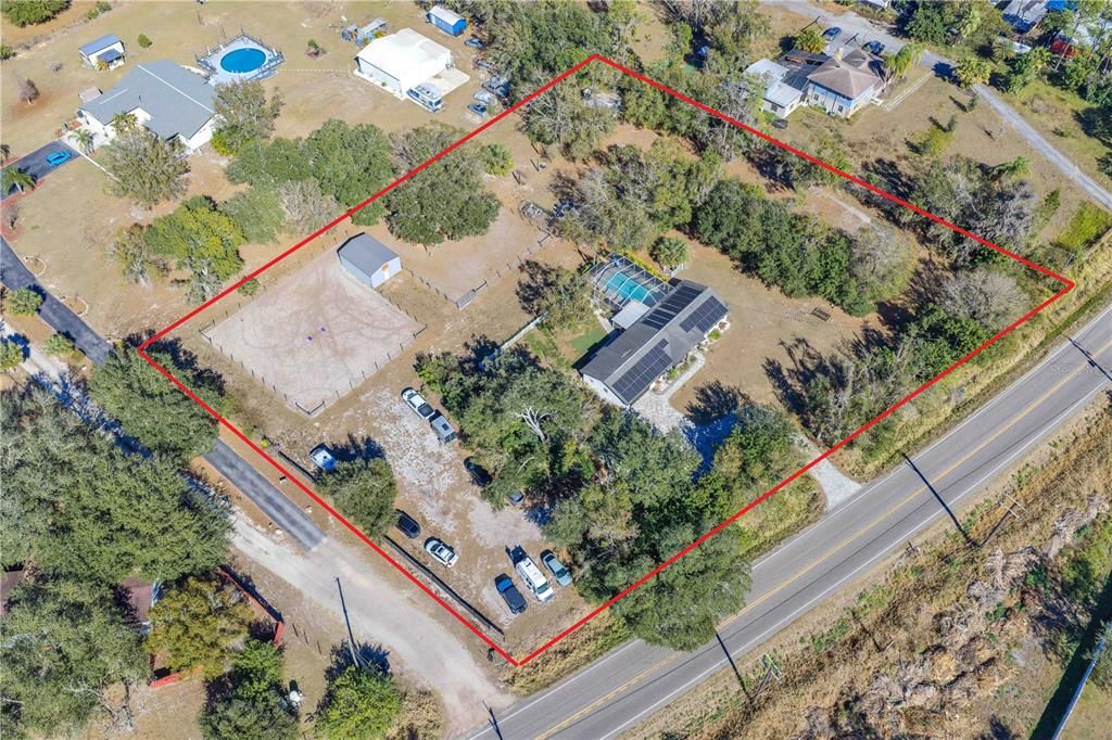 Activo con contrato: $639,900 (4 camas, 3 baños, 2068 Pies cuadrados)