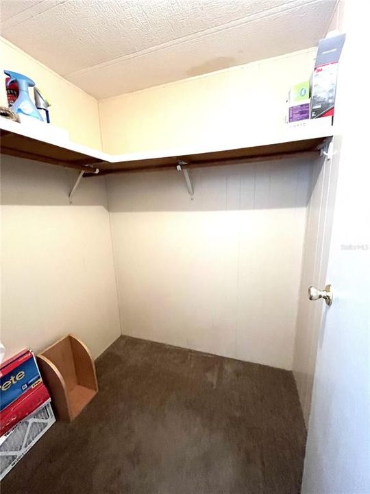 合同活跃: $139,900 (2 贝兹, 2 浴室, 1379 平方英尺)
