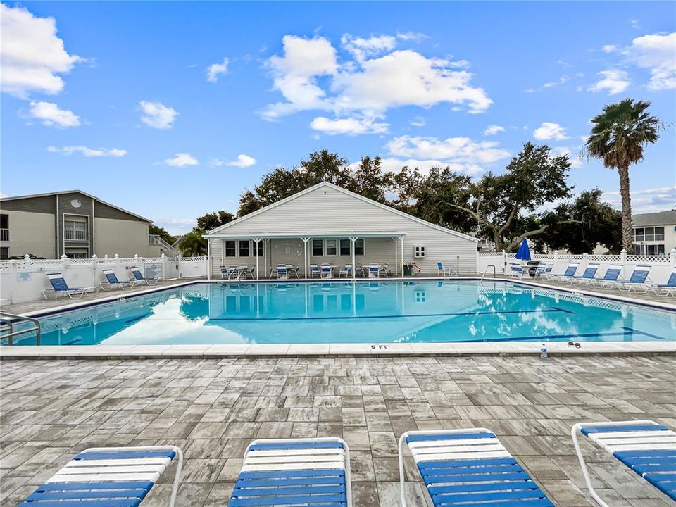 En Venta: $339,900 (2 camas, 2 baños, 1200 Pies cuadrados)