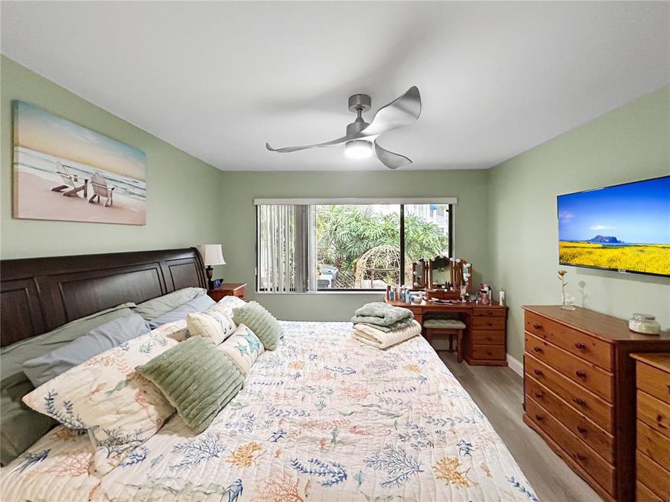 En Venta: $339,900 (2 camas, 2 baños, 1200 Pies cuadrados)