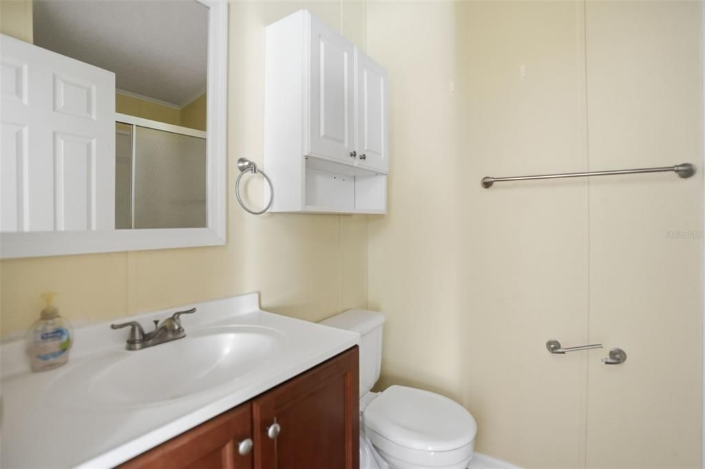 For Sale: $235,000 (2 beds, 2 baths, 824 Square Feet)