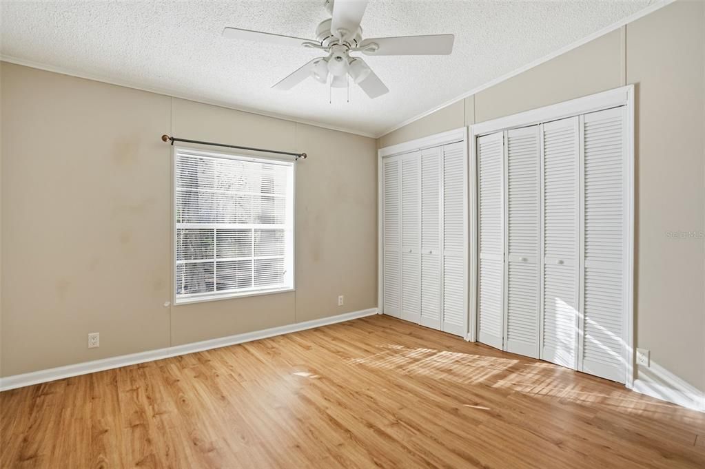 For Sale: $235,000 (2 beds, 2 baths, 824 Square Feet)