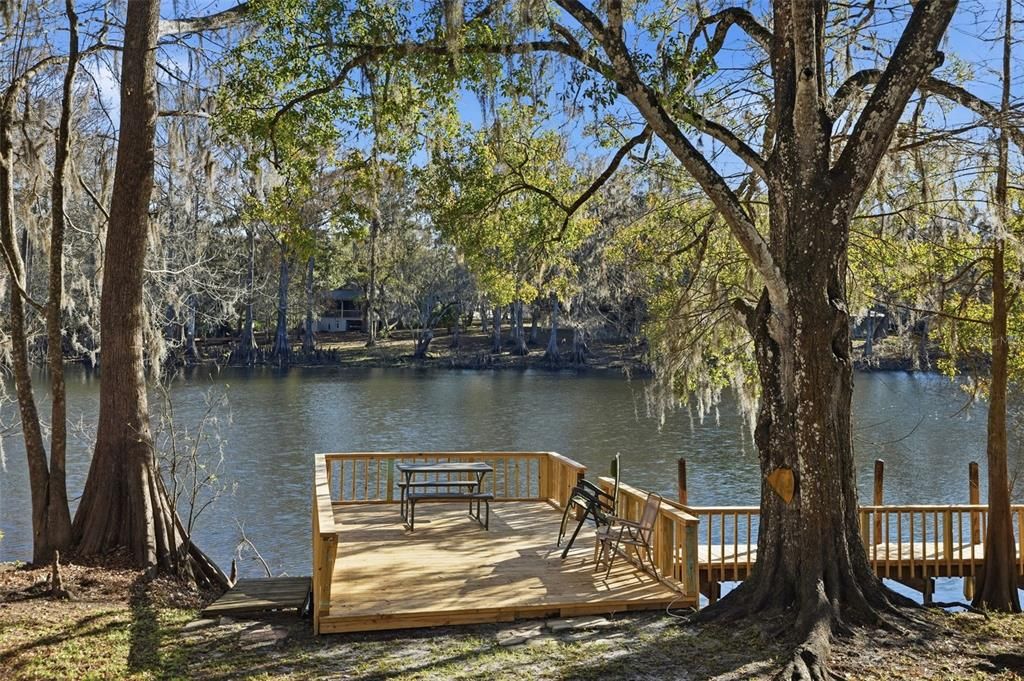 For Sale: $235,000 (2 beds, 2 baths, 824 Square Feet)