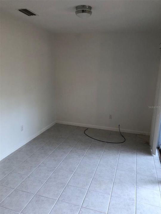 Active With Contract: $1,900 (3 beds, 2 baths, 1299 Square Feet)