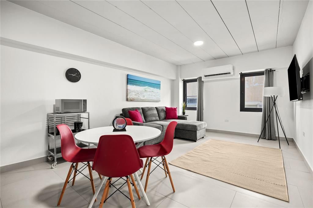 En Venta: $269,000 (1 camas, 1 baños, 584 Pies cuadrados)