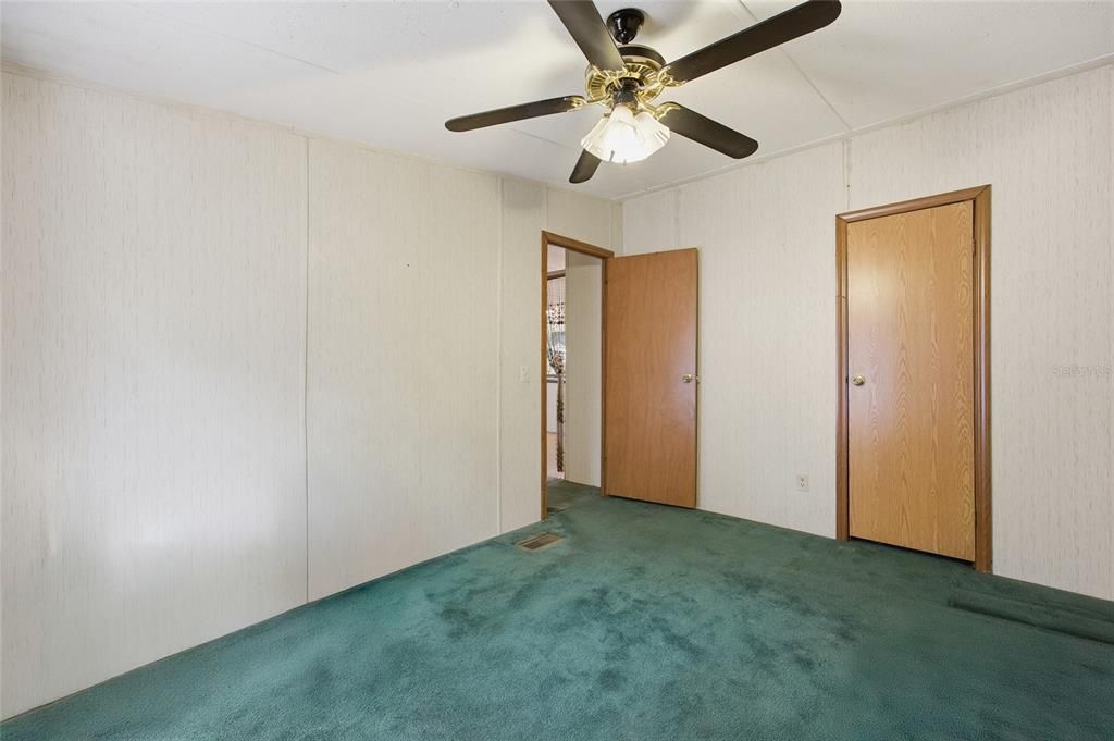 For Sale: $175,000 (3 beds, 2 baths, 1560 Square Feet)