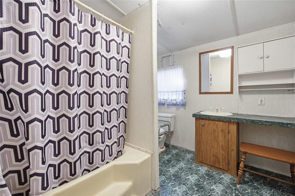 For Sale: $175,000 (3 beds, 2 baths, 1560 Square Feet)