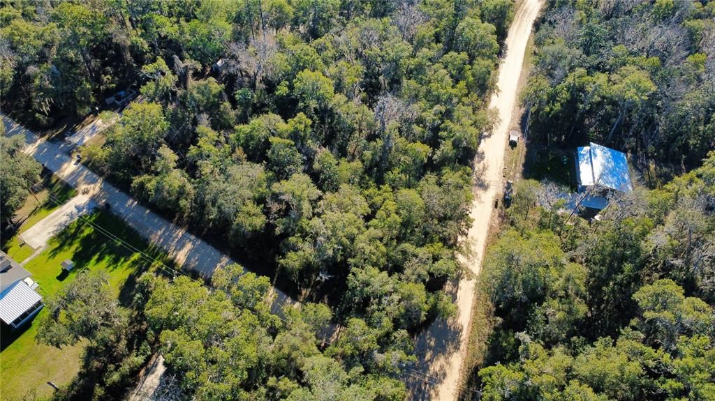 На продажу: $27,000 (0.37 acres)