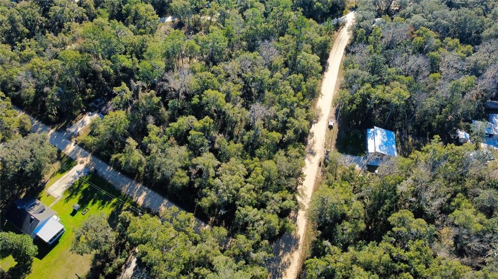 На продажу: $27,000 (0.37 acres)