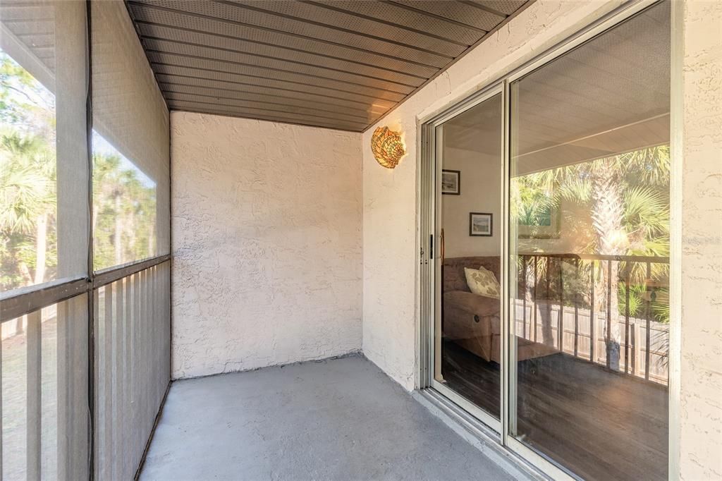 Active With Contract: $116,500 (2 beds, 2 baths, 922 Square Feet)