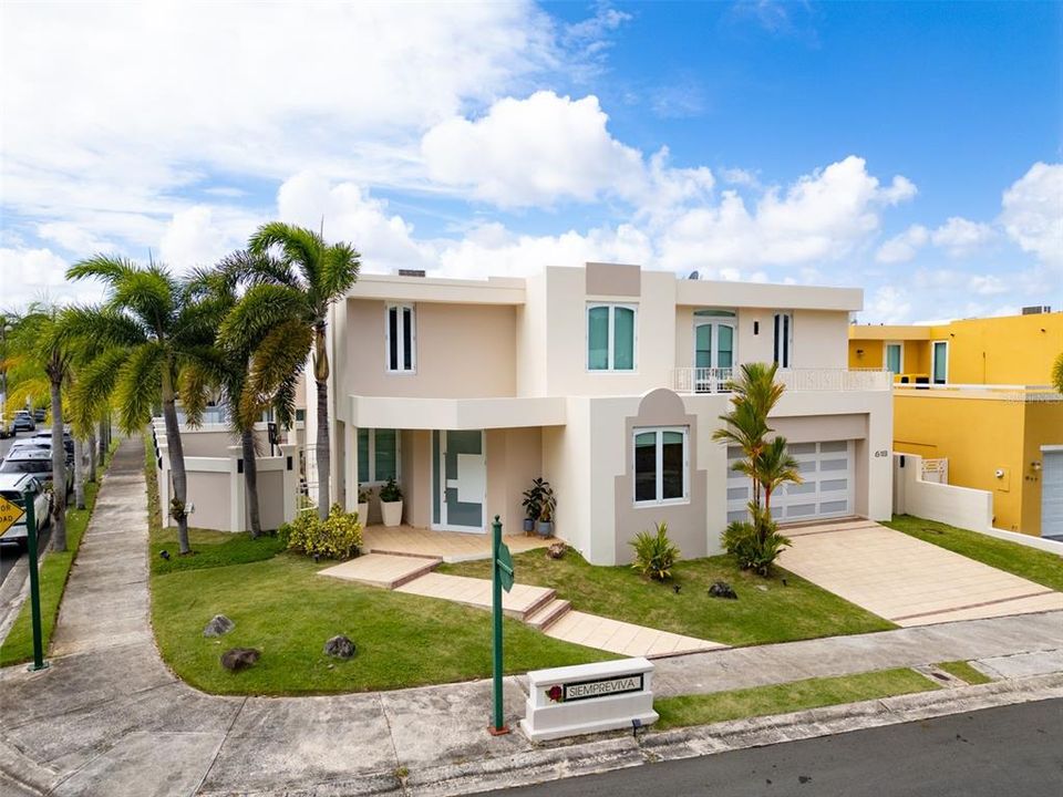 For Sale: $1,285,000 (5 beds, 3 baths, 3800 Square Feet)