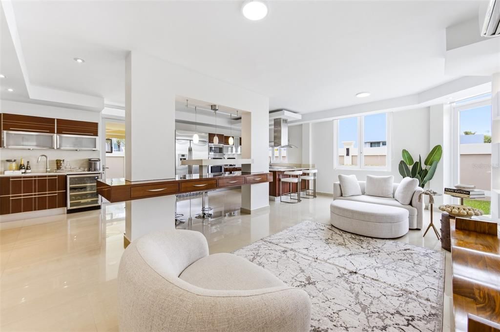 For Sale: $1,285,000 (5 beds, 3 baths, 3800 Square Feet)