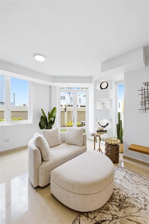 For Sale: $1,285,000 (5 beds, 3 baths, 3800 Square Feet)