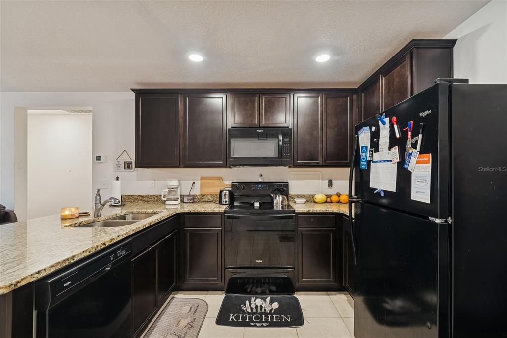 En Venta: $245,000 (3 camas, 2 baños, 1093 Pies cuadrados)