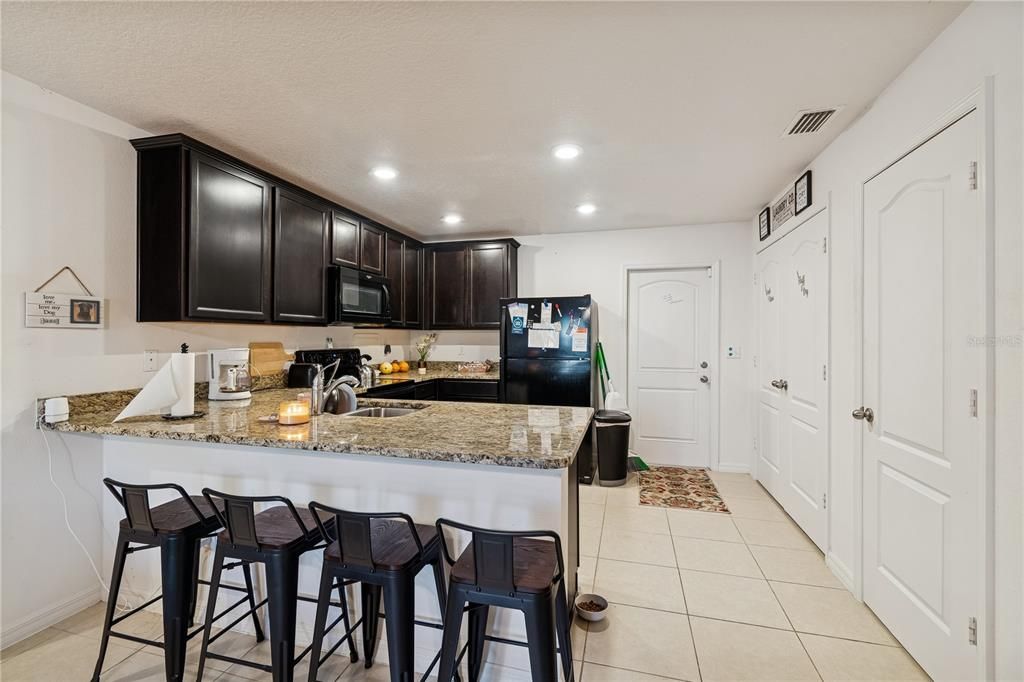 En Venta: $245,000 (3 camas, 2 baños, 1093 Pies cuadrados)
