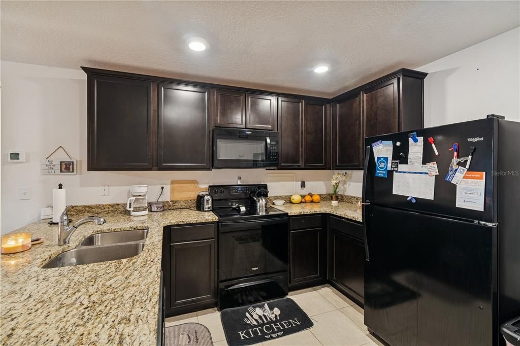 En Venta: $245,000 (3 camas, 2 baños, 1093 Pies cuadrados)