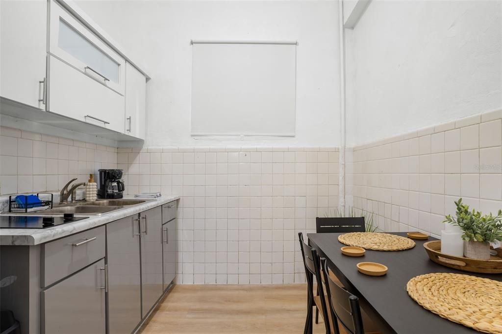 For Sale: $1,800,000 (12 beds, 7 baths, 2532 Square Feet)