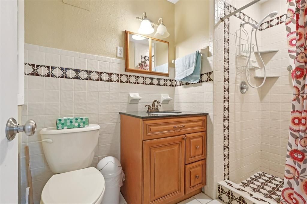En Venta: $289,000 (4 camas, 2 baños, 1028 Pies cuadrados)
