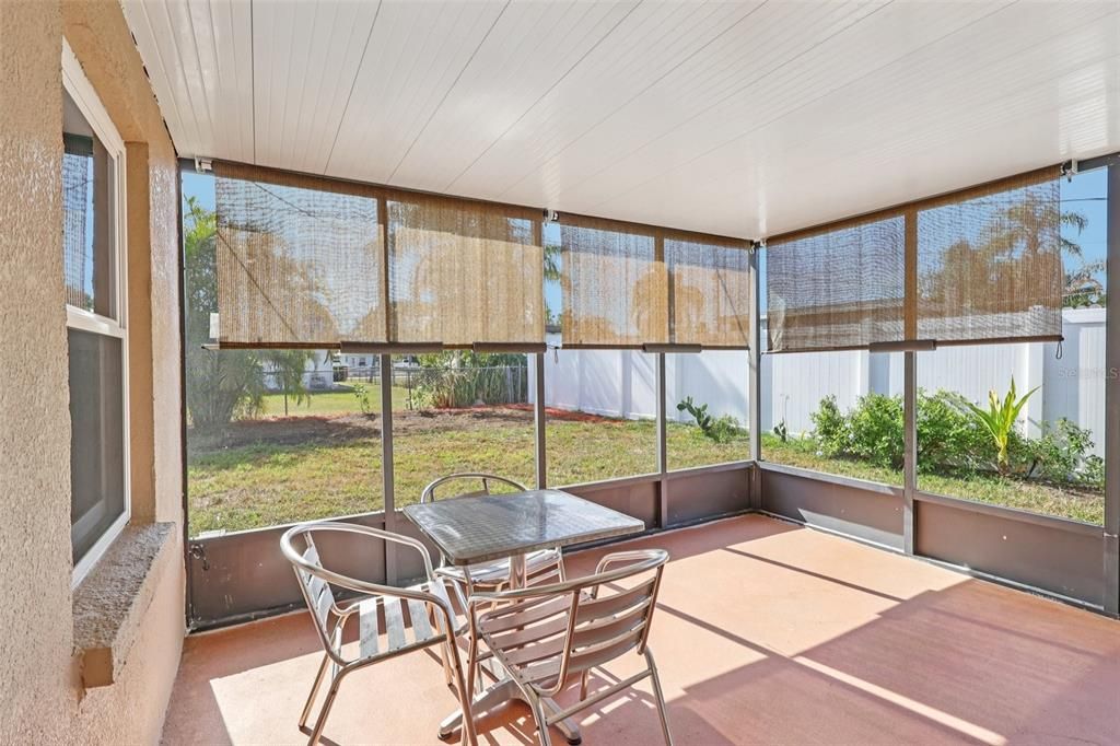 En Venta: $289,000 (4 camas, 2 baños, 1028 Pies cuadrados)