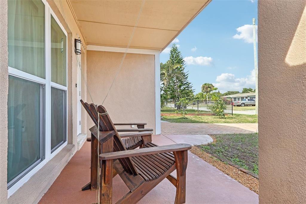En Venta: $289,000 (4 camas, 2 baños, 1028 Pies cuadrados)