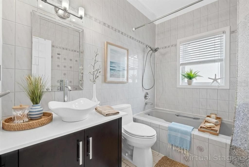 For Sale: $3,200,000 (6 beds, 5 baths, 4676 Square Feet)